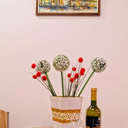 Kimmy Apartment Split